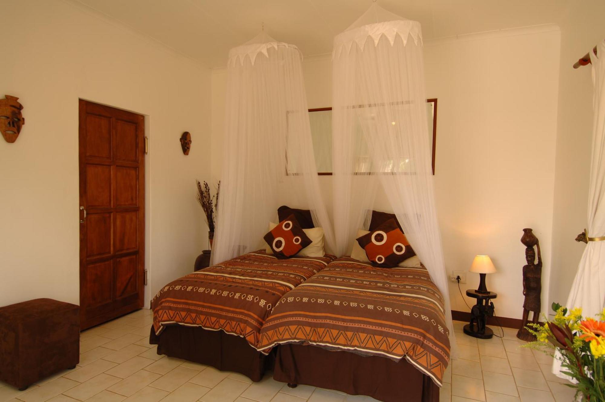 פאלאבורווה Normann Safari Bush Lodge מראה חיצוני תמונה