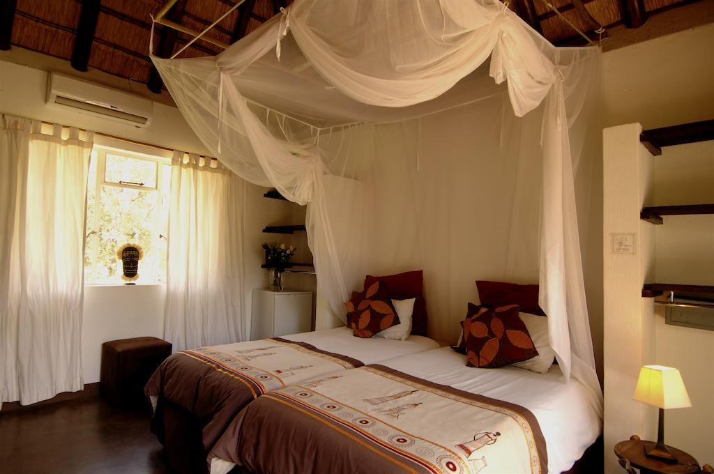 פאלאבורווה Normann Safari Bush Lodge חדר תמונה