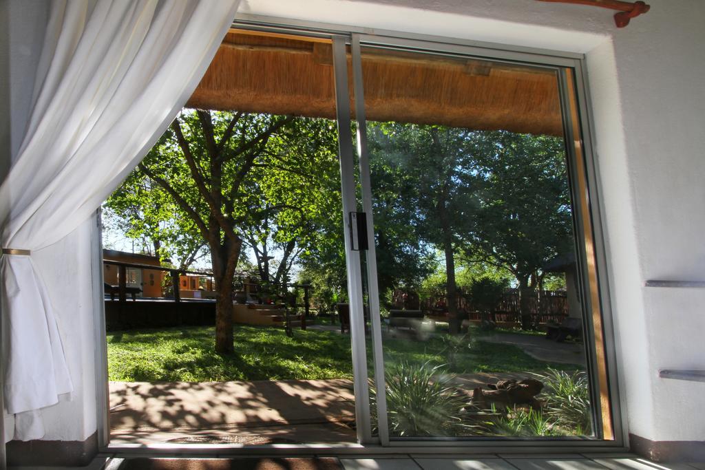 פאלאבורווה Normann Safari Bush Lodge מראה חיצוני תמונה