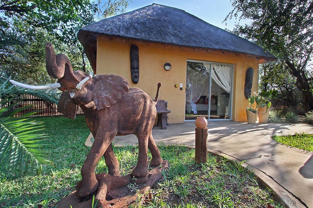 פאלאבורווה Normann Safari Bush Lodge מראה חיצוני תמונה